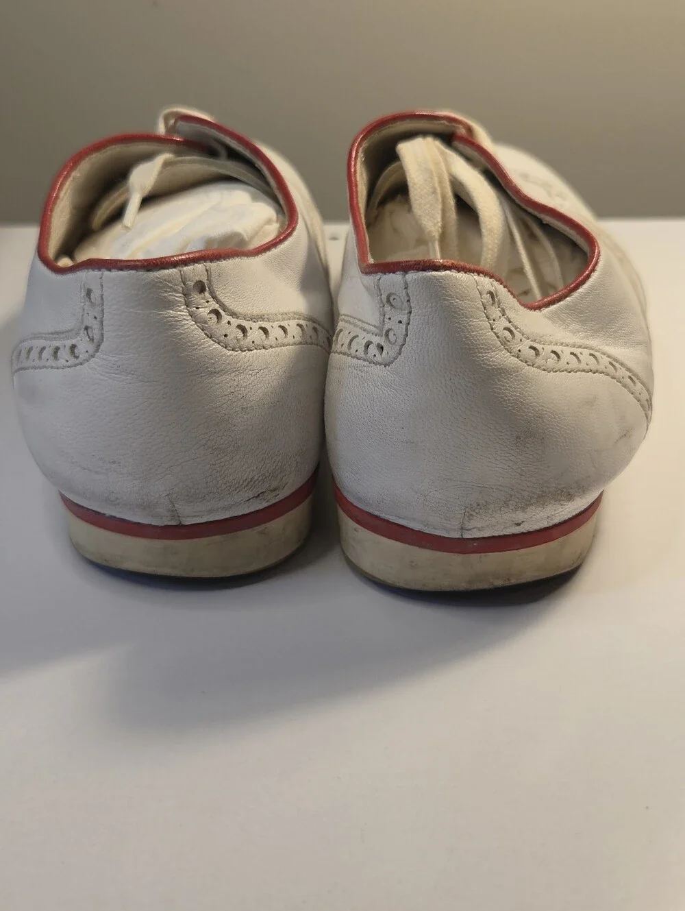 Gucci White Leather Brogue Oxford Shoes with Red Trim Size 39